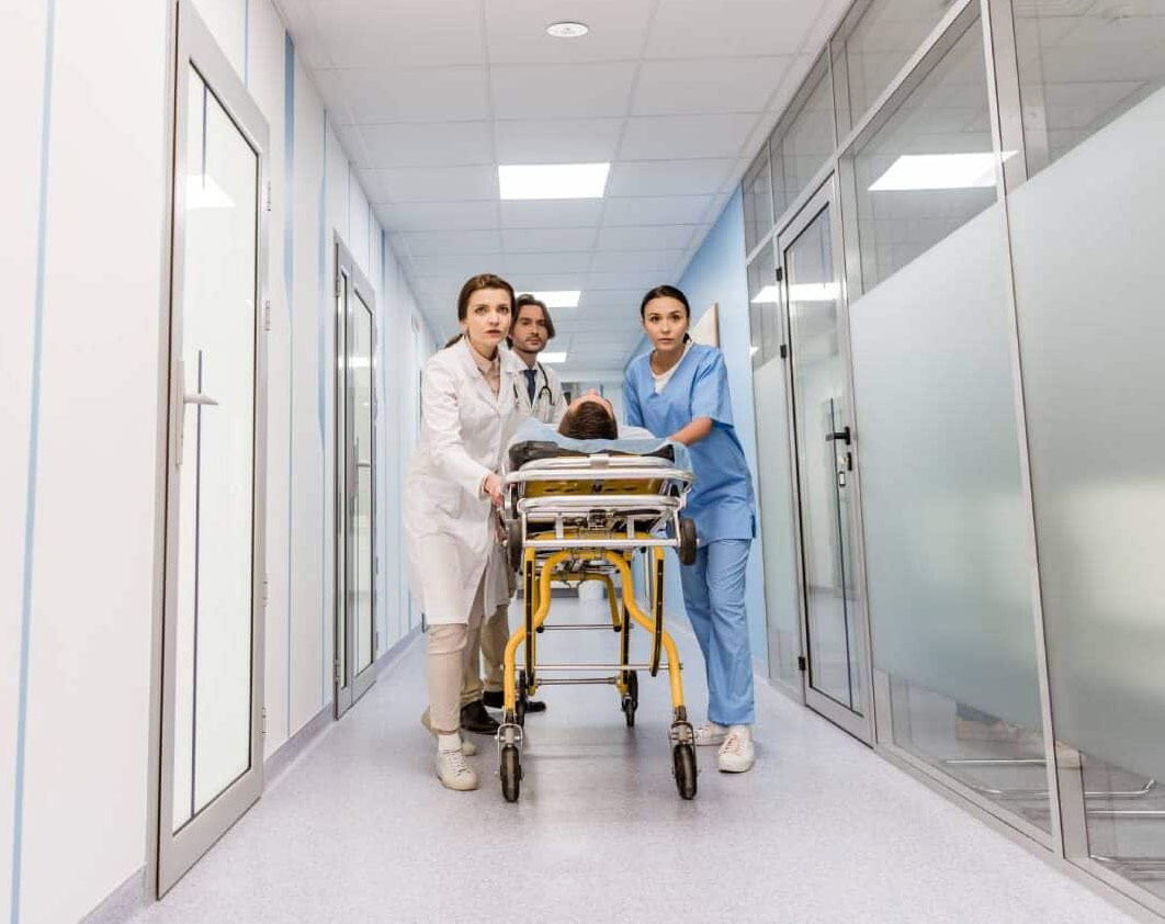 Image of medical professionals safe with Visium lighting